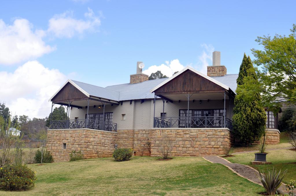 The Highlander Hotel Dullstroom Exterior foto