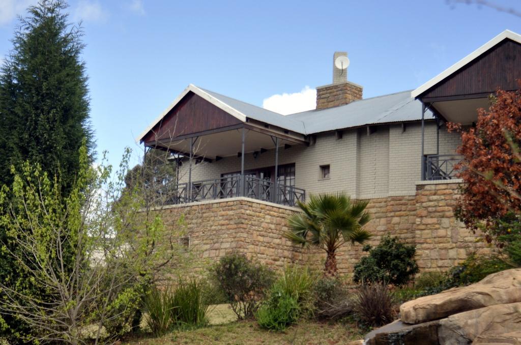 The Highlander Hotel Dullstroom Exterior foto