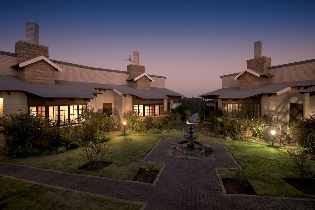 The Highlander Hotel Dullstroom Exterior foto